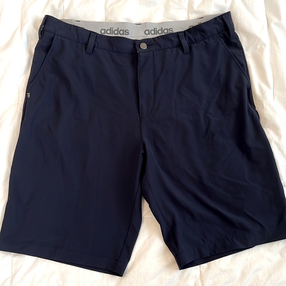 Men’s Dark navy Adidas golf shorts. Size 36.